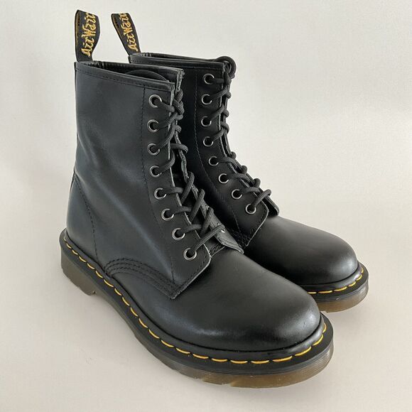 Dr. Martens Bootie 7M Black Leather 8 Eye Lace-up Boots - Picture 13 of 13